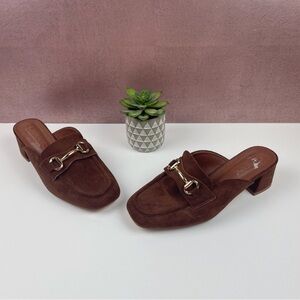 Catherine Malandrino Brown Suede Low Heel Slip On Gold Buckle Shoes Classic